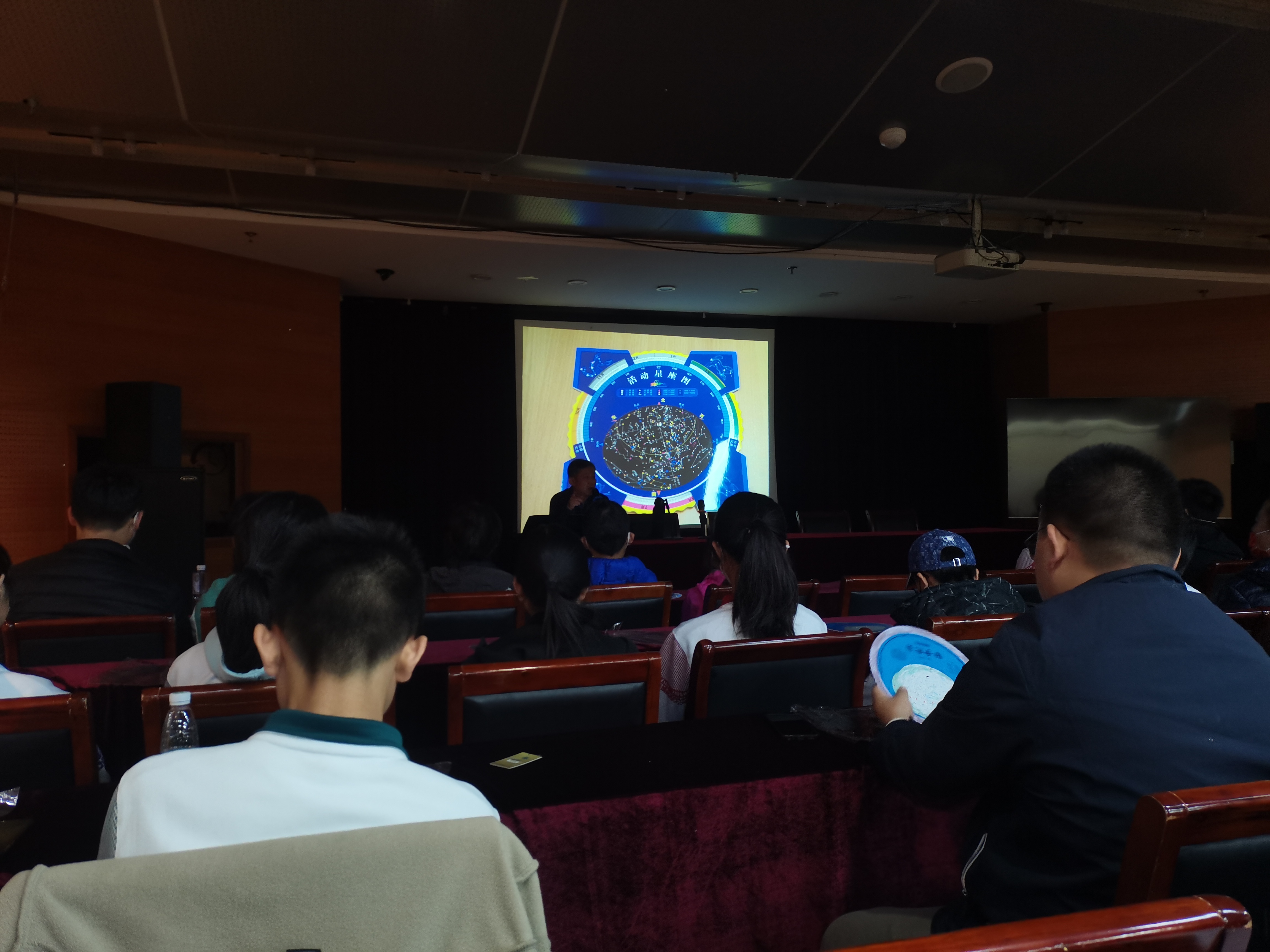 04讲座.jpg